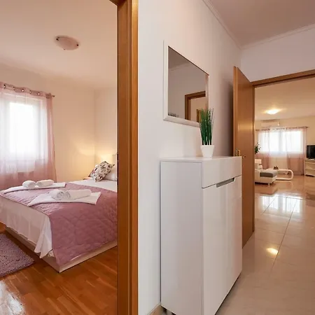 Apartman Sunny 公寓 特罗吉尔