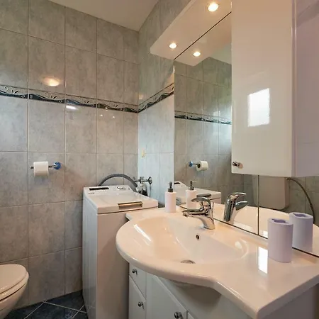 Apartman Sunny Traù