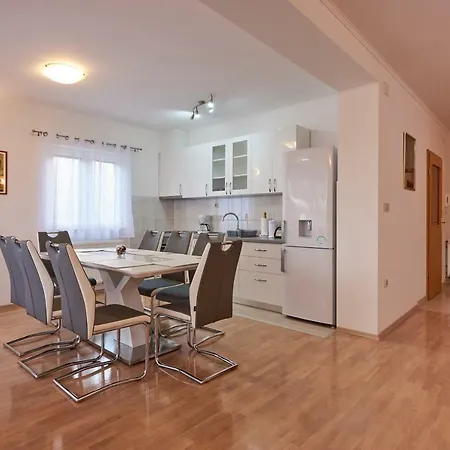 Apartman Sunny 公寓