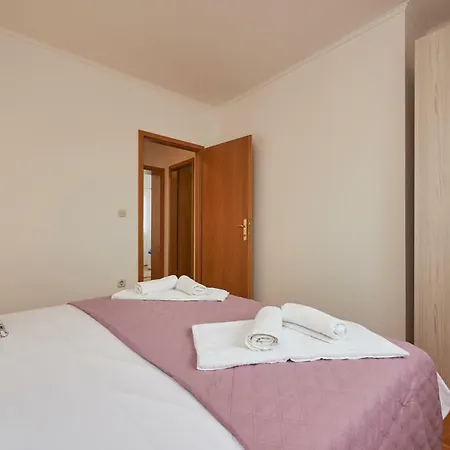 Apartman Sunny 公寓