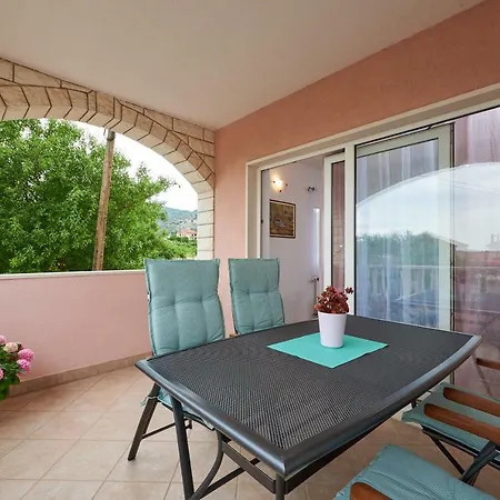 Apartman Sunny Appartamento Traù